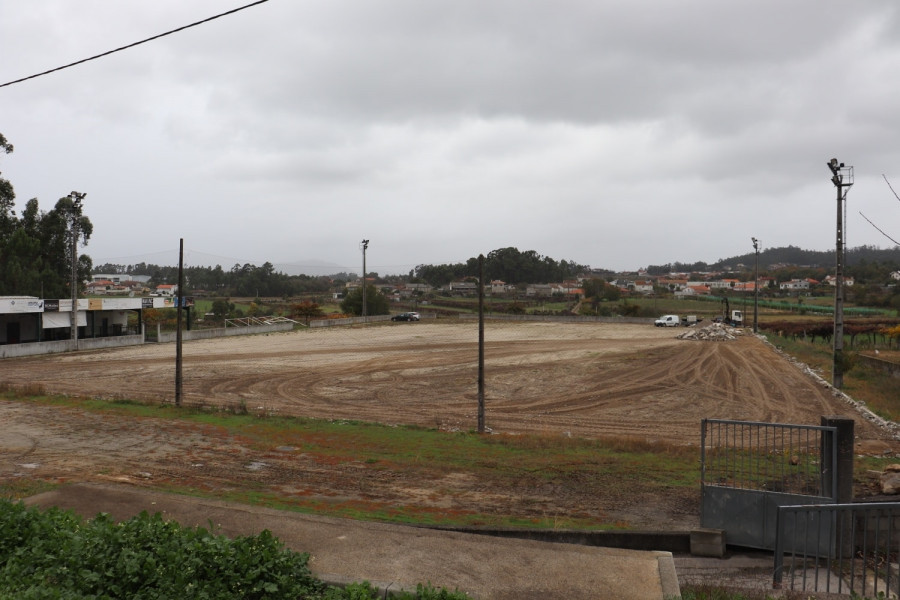 Campo de Futebol dos Leões da Serra em Obras de requalificação